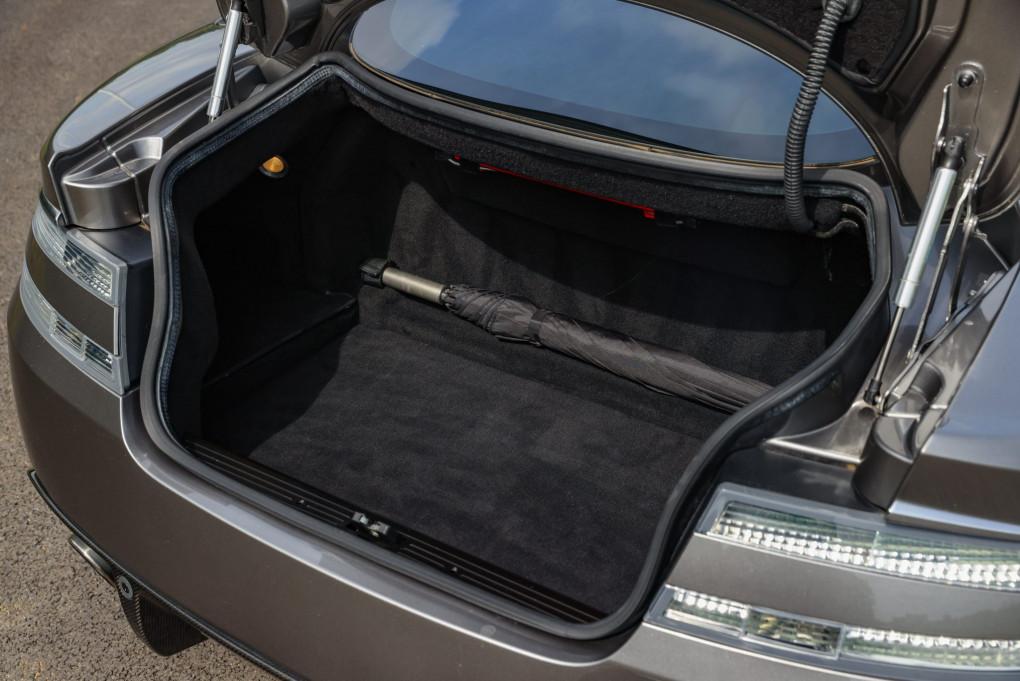 2011 Aston Martin DBS