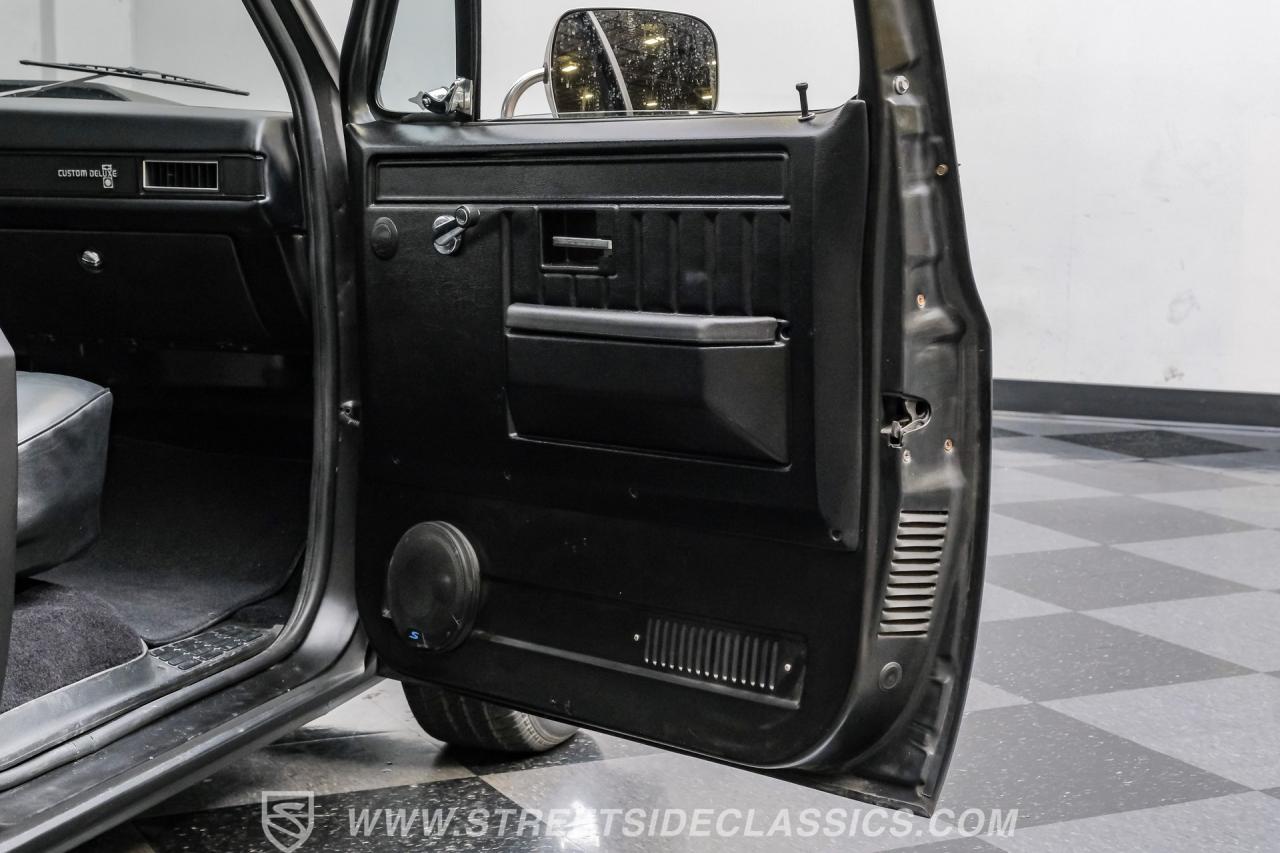 1982 Chevrolet C10 Custom Deluxe