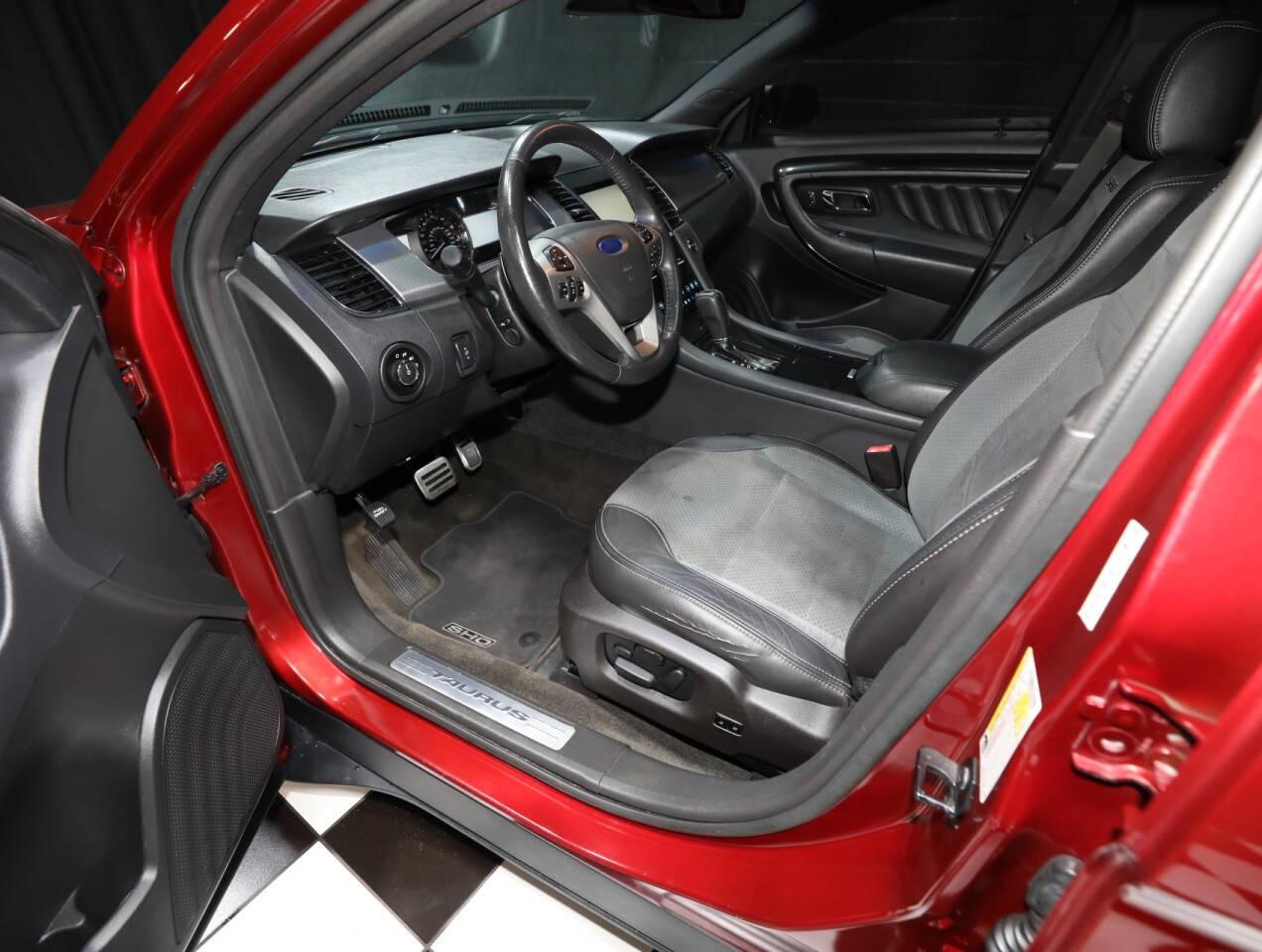 2015 Ford Taurus