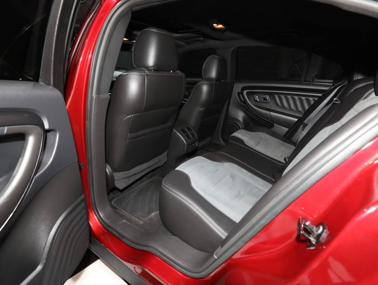 2015 Ford Taurus