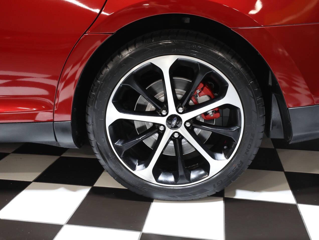 2015 Ford Taurus