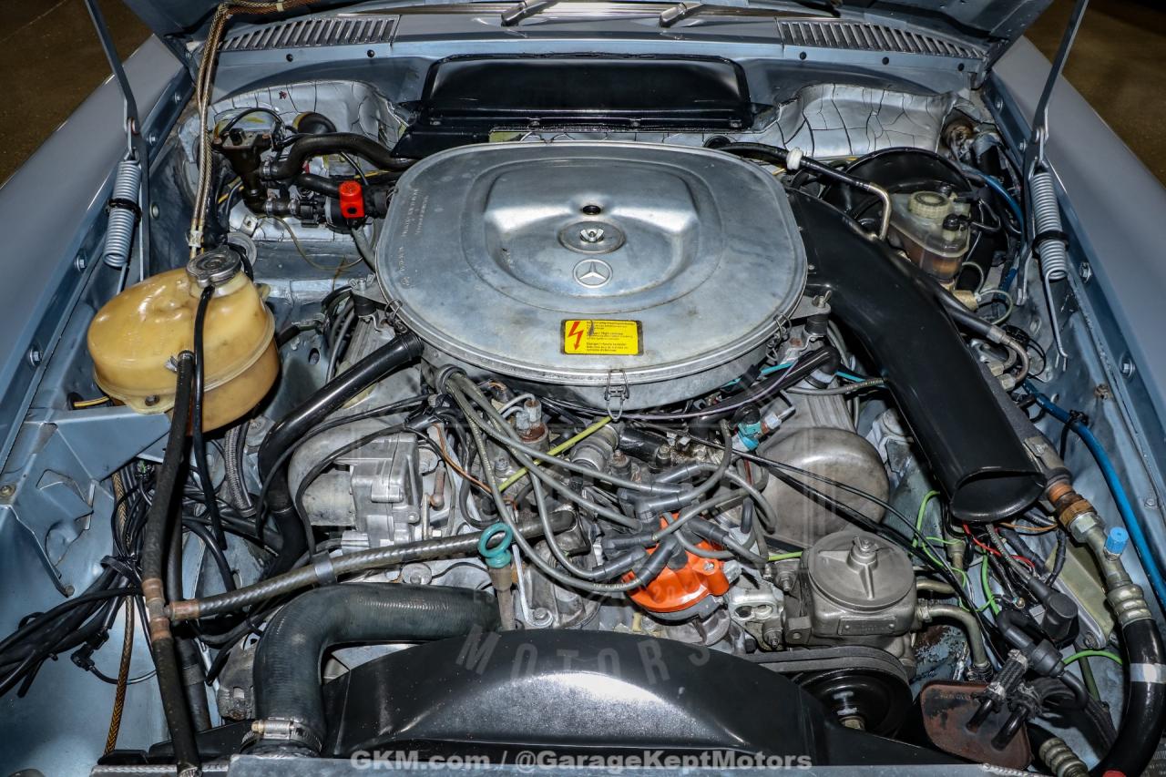 1983 Mercedes - Benz 380-Class
