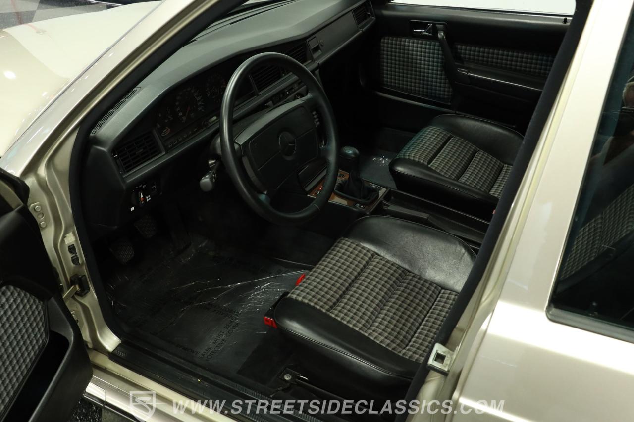 1985 Mercedes - Benz 190E