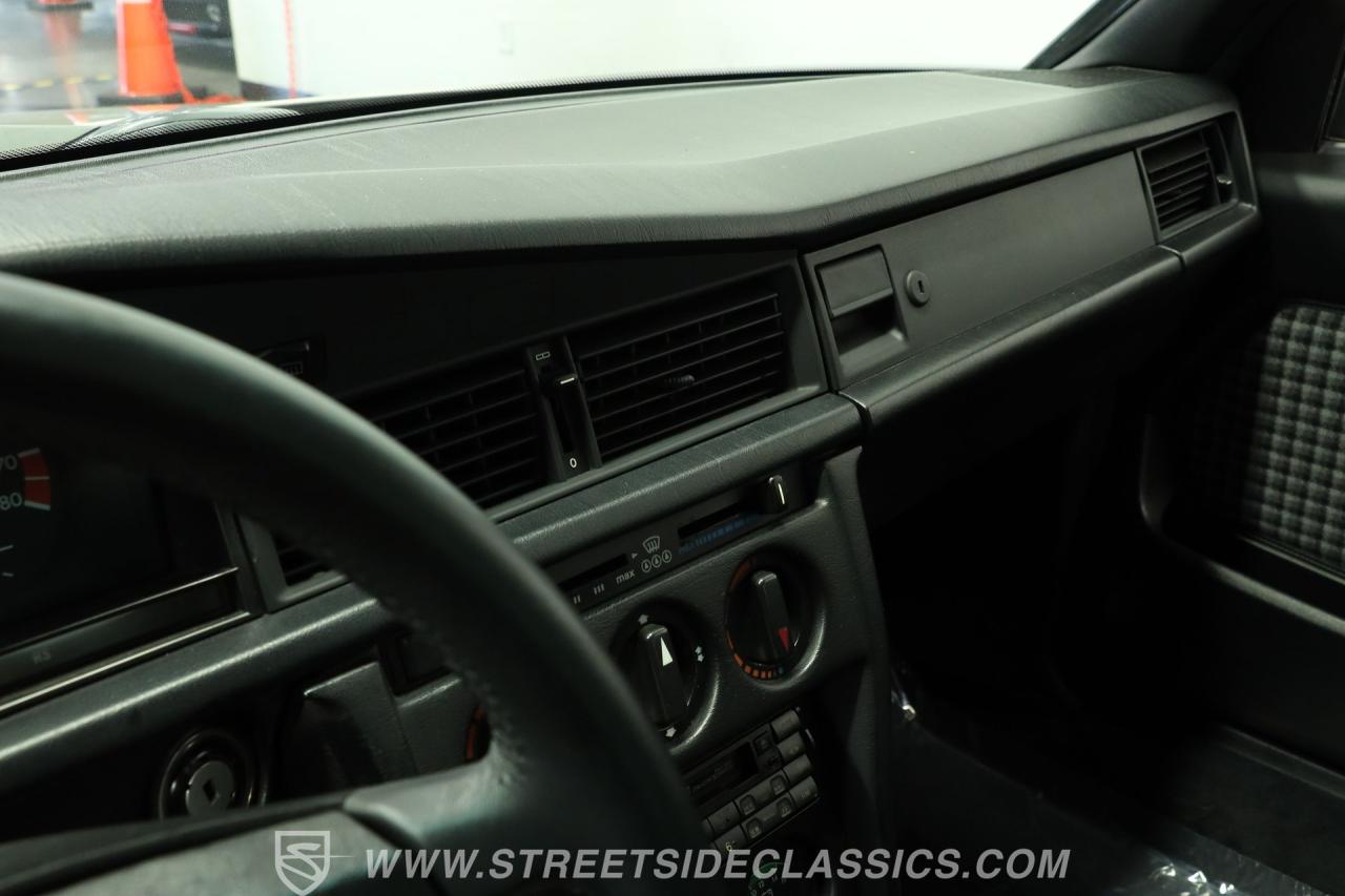 1985 Mercedes - Benz 190E