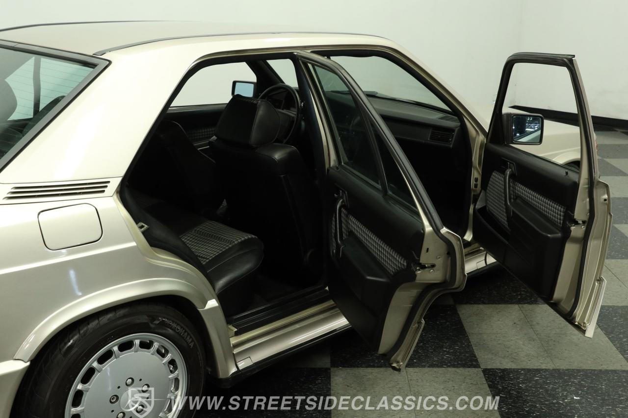 1985 Mercedes - Benz 190E
