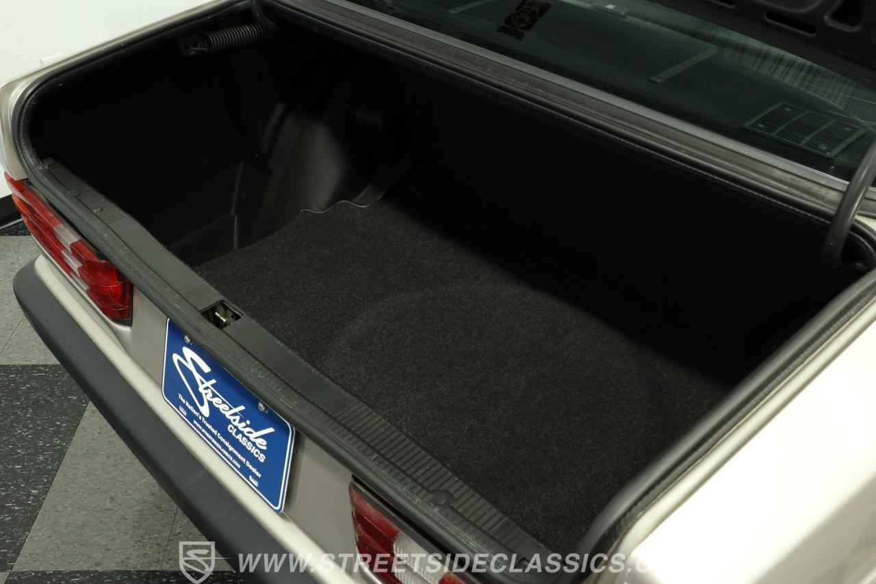 1985 Mercedes - Benz 190E