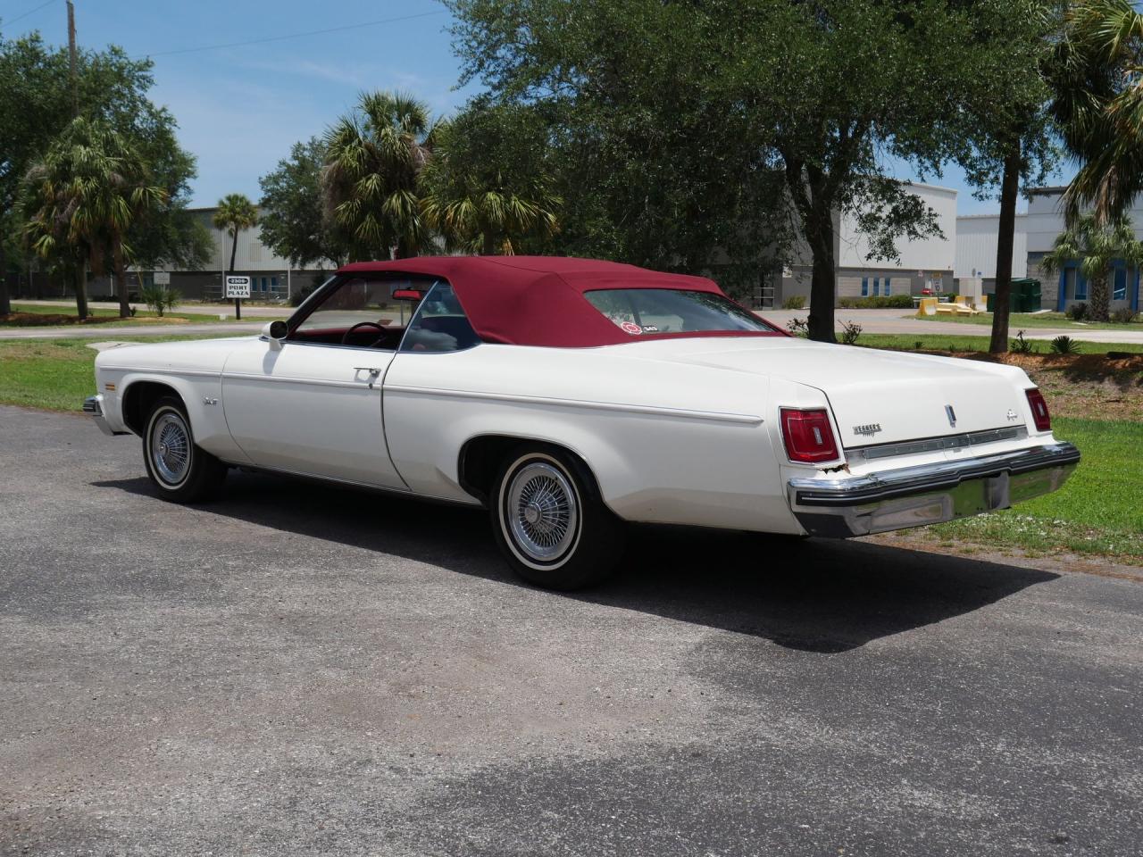 1975 Oldsmobile Delta 88 Royale Convertible