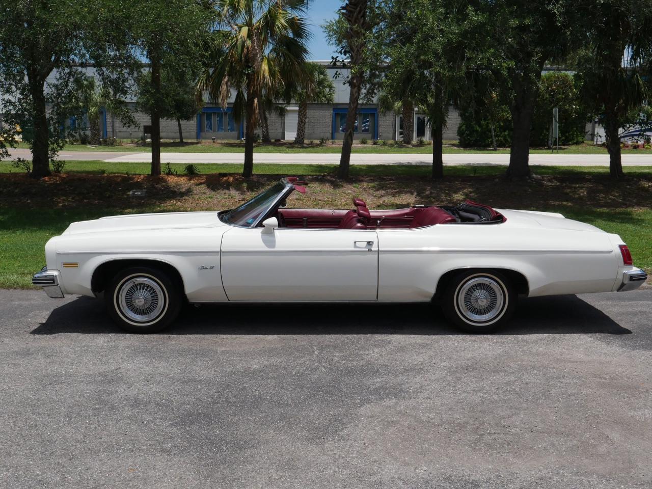 1975 Oldsmobile Delta 88 Royale Convertible