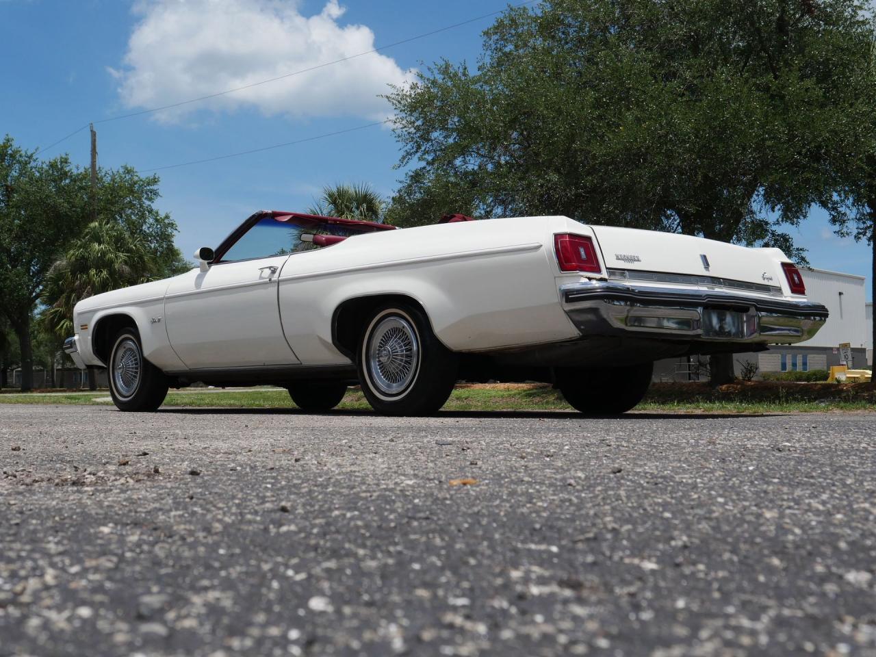 1975 Oldsmobile Delta 88 Royale Convertible