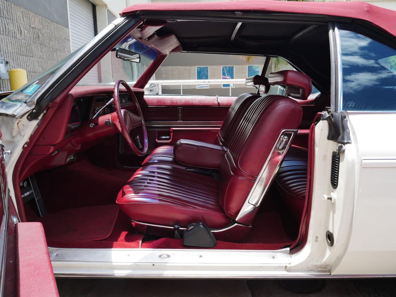 1975 Oldsmobile Delta 88 Royale Convertible