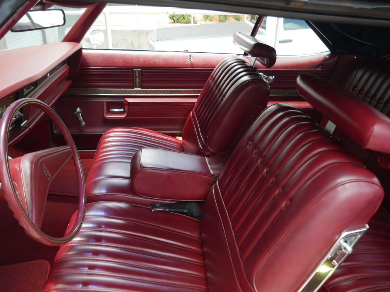 1975 Oldsmobile Delta 88 Royale Convertible