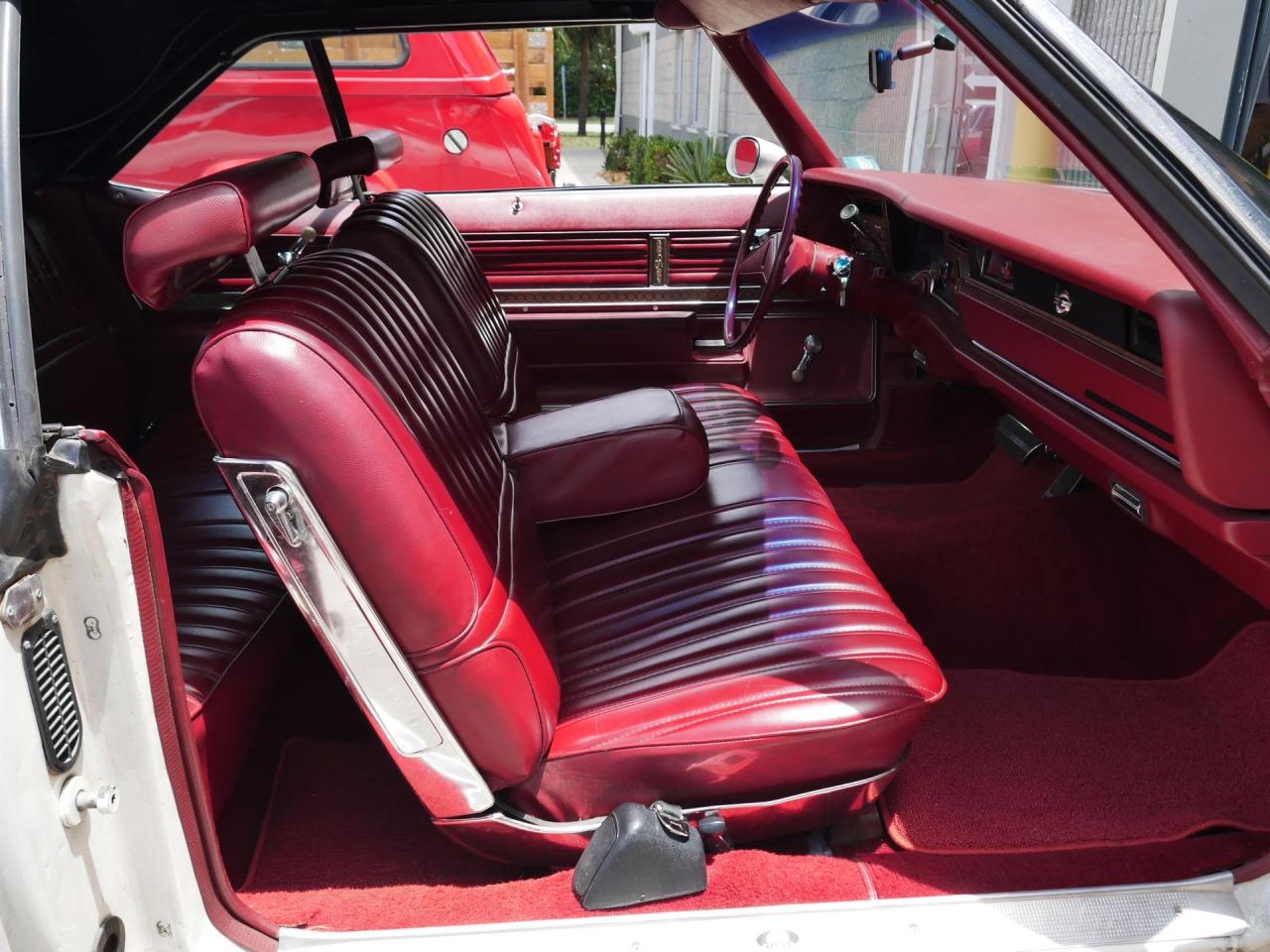 1975 Oldsmobile Delta 88 Royale Convertible