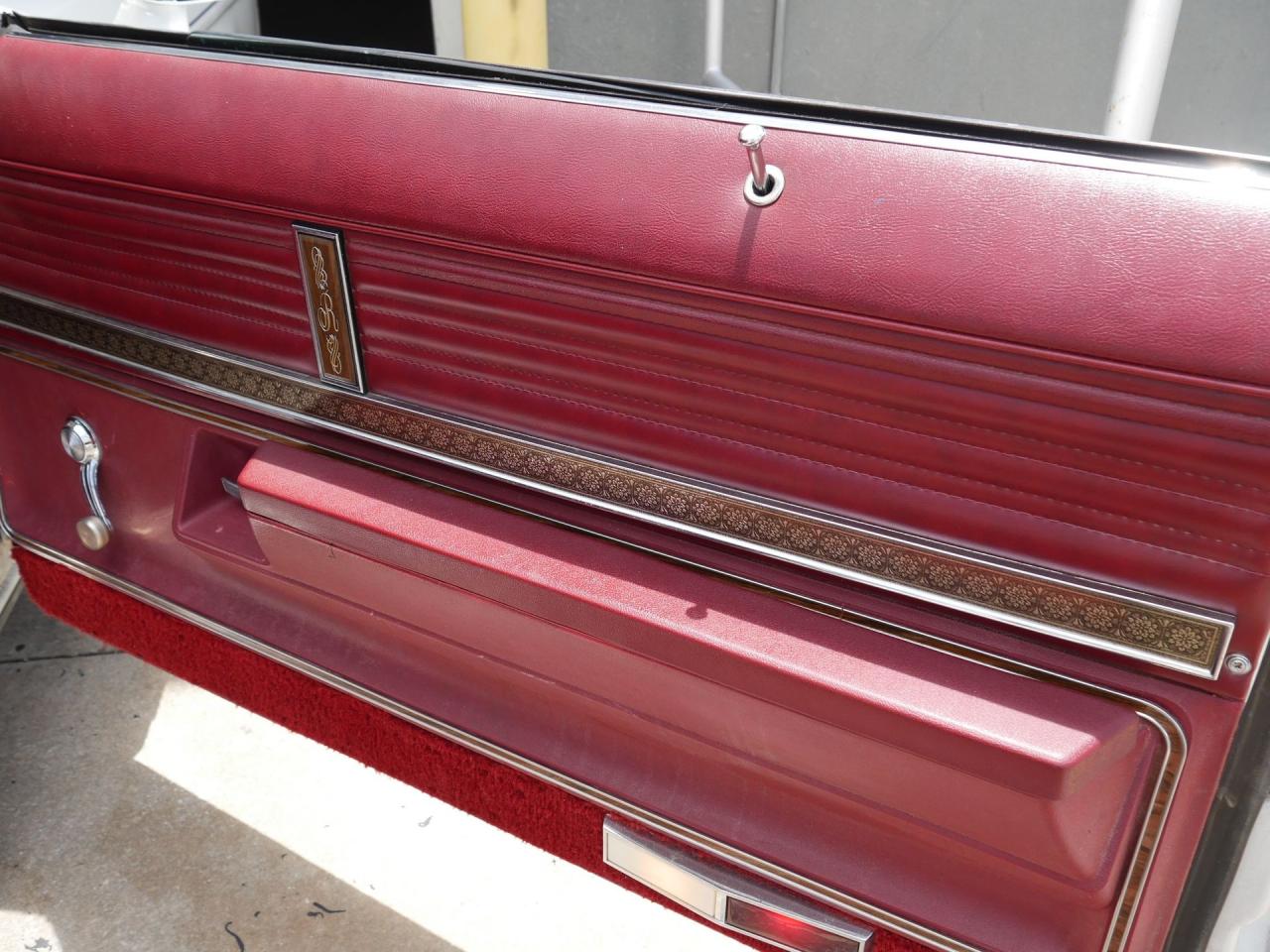 1975 Oldsmobile Delta 88 Royale Convertible