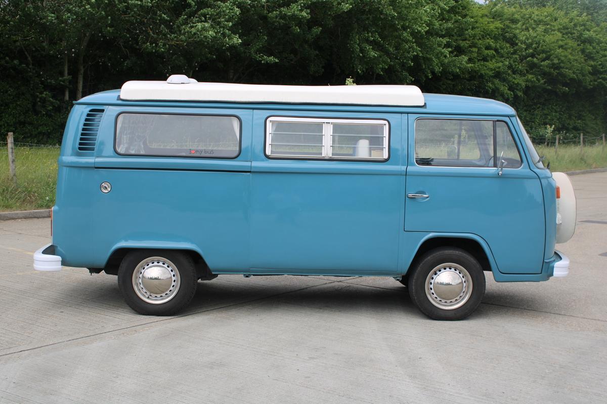 1976 Volkswagen CAMPER VAN