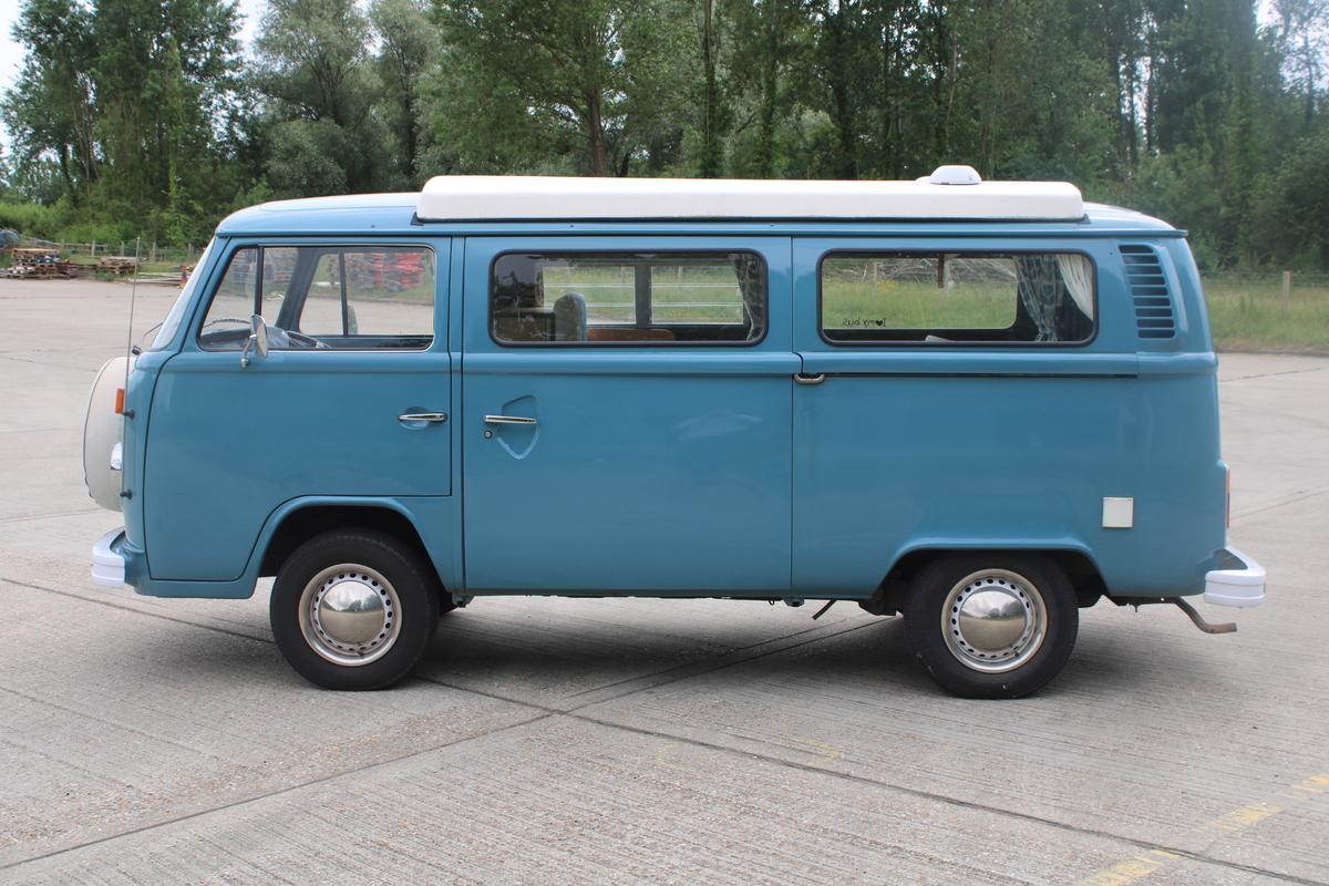 1976 Volkswagen CAMPER VAN