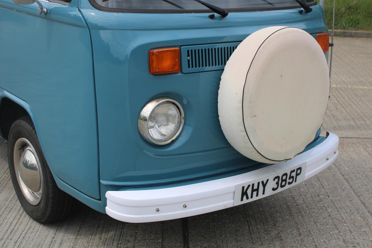 1976 Volkswagen CAMPER VAN