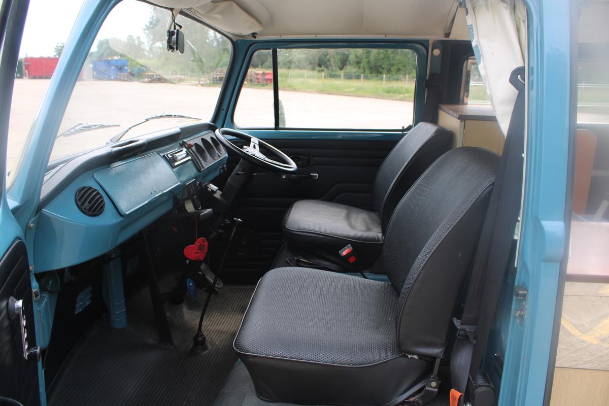 1976 Volkswagen CAMPER VAN