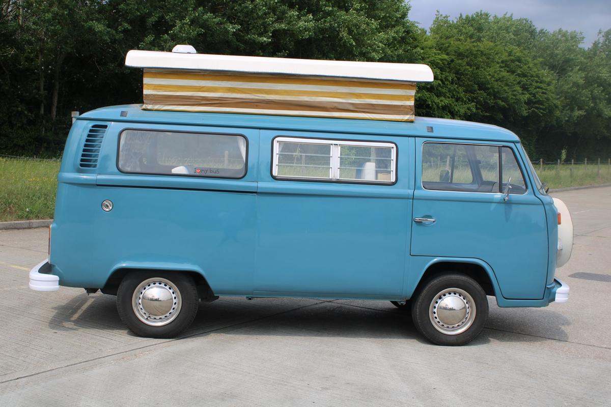1976 Volkswagen CAMPER VAN
