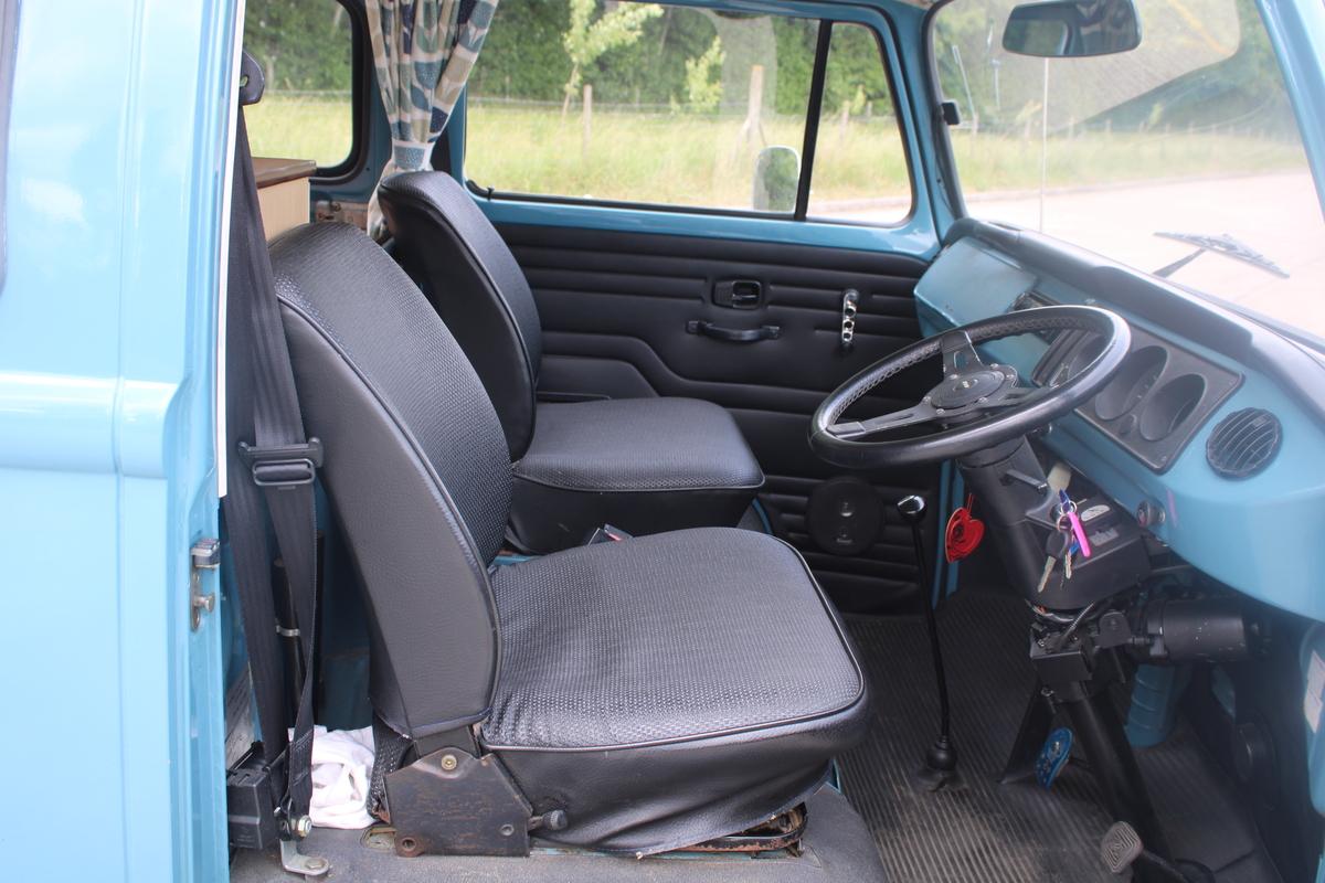 1976 Volkswagen CAMPER VAN