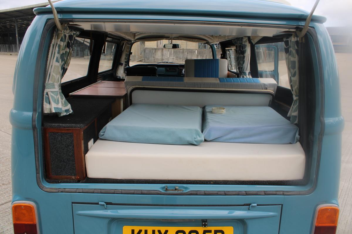 1976 Volkswagen CAMPER VAN