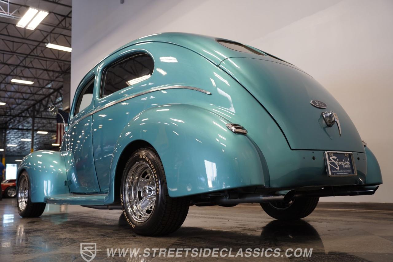 1940 Ford Deluxe