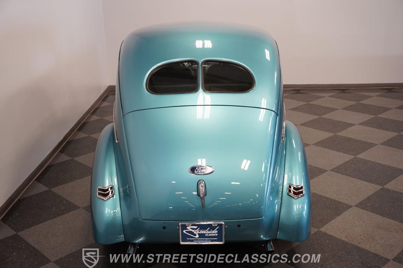 1940 Ford Deluxe