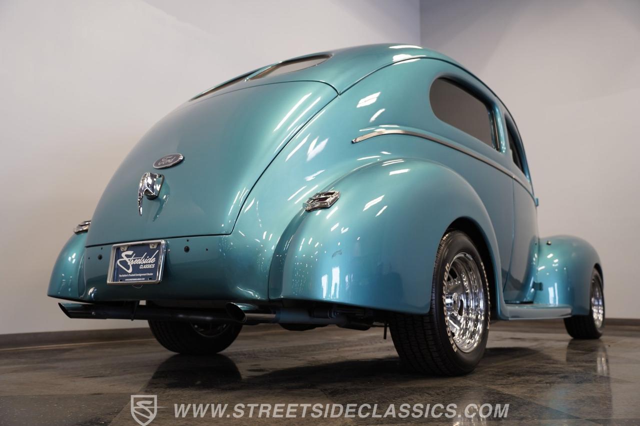 1940 Ford Deluxe