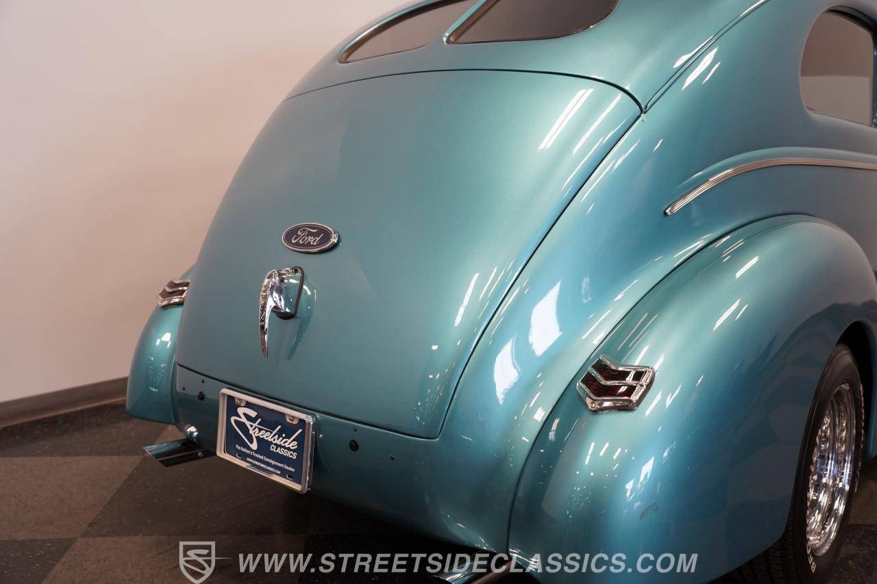 1940 Ford Deluxe