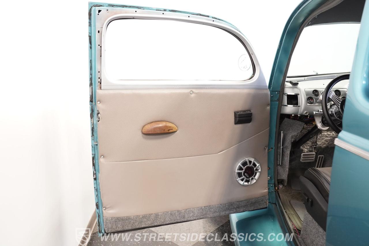 1940 Ford Deluxe