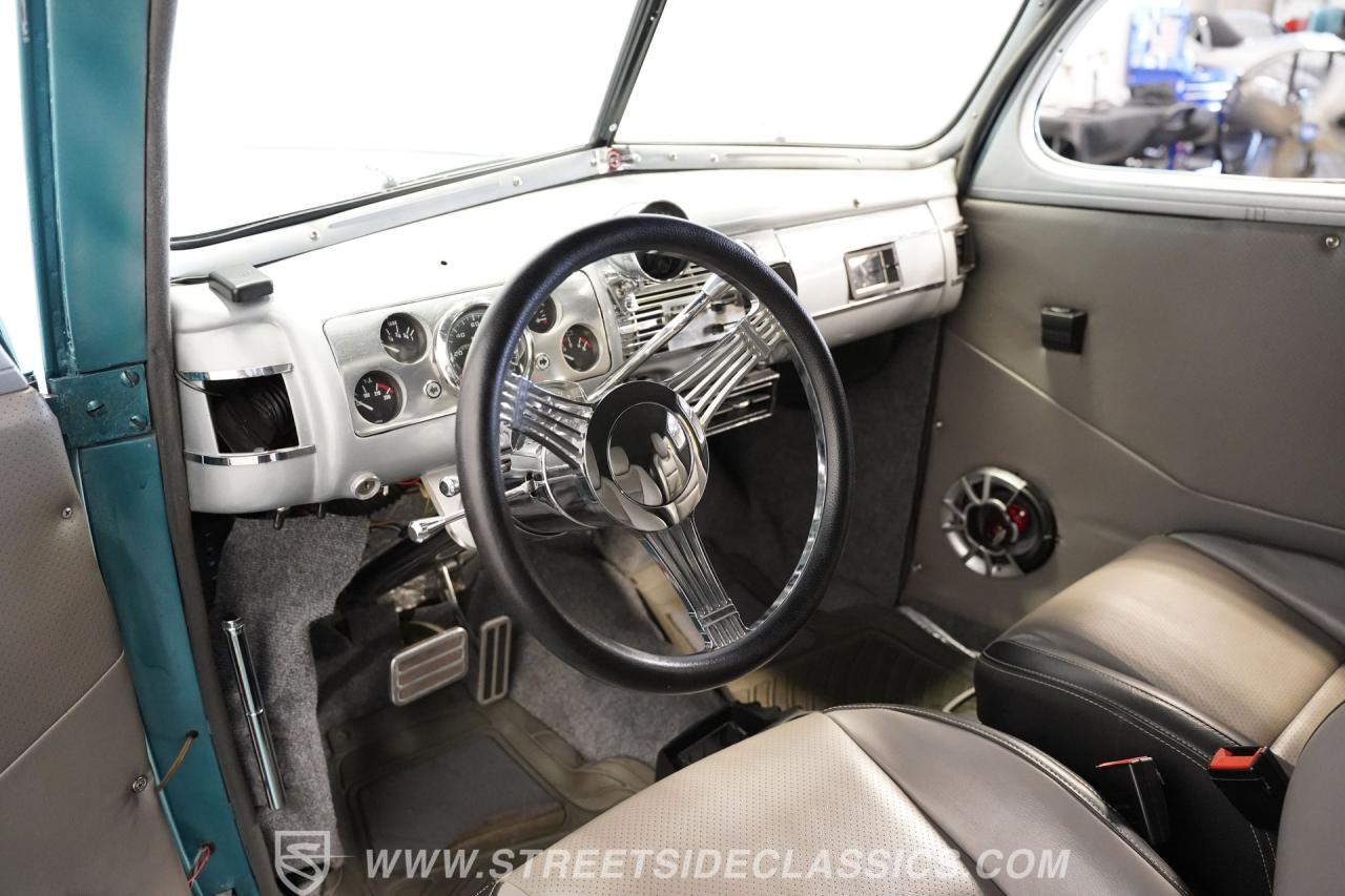1940 Ford Deluxe