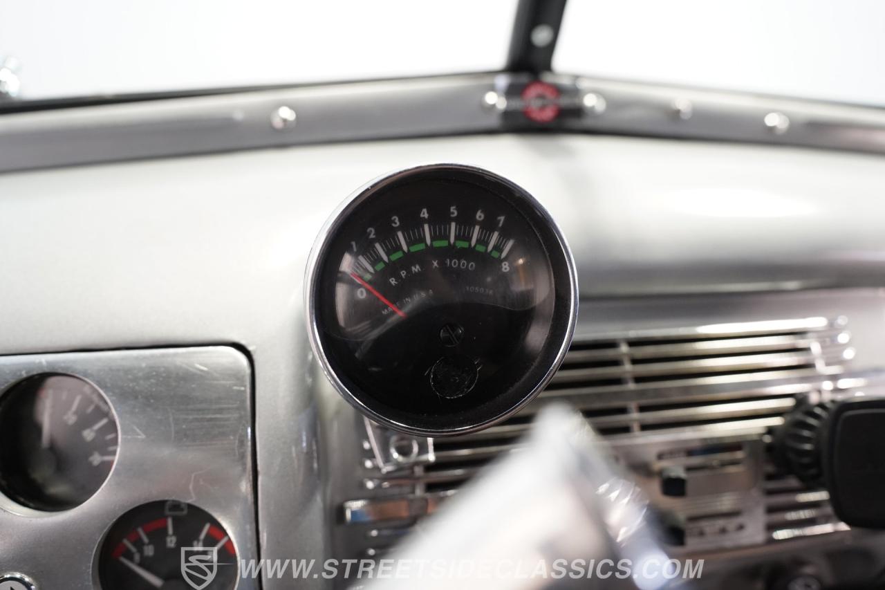 1940 Ford Deluxe