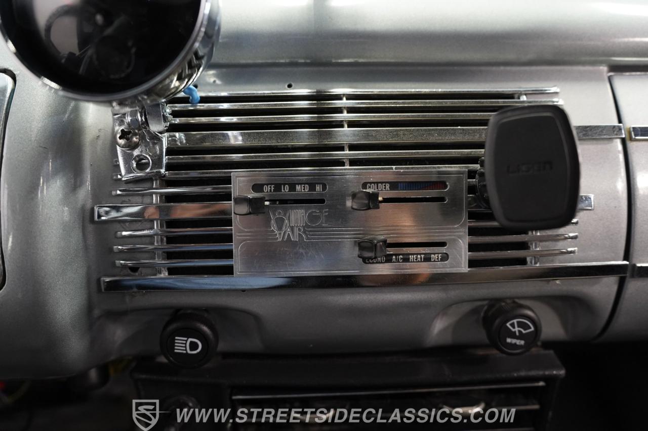 1940 Ford Deluxe
