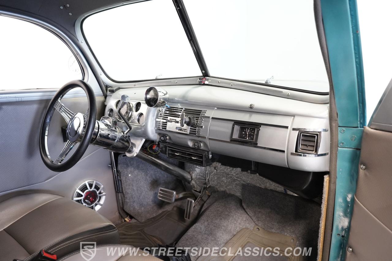 1940 Ford Deluxe