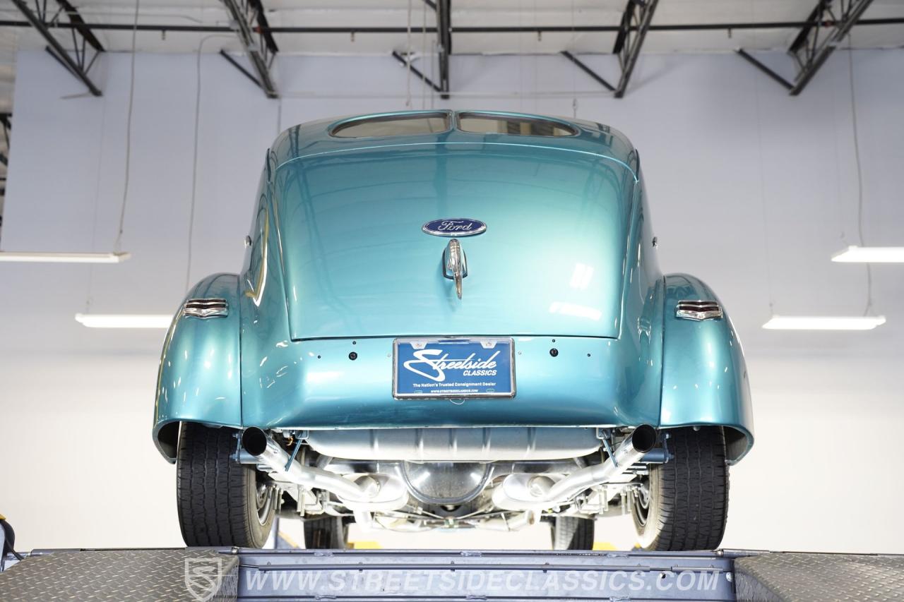 1940 Ford Deluxe