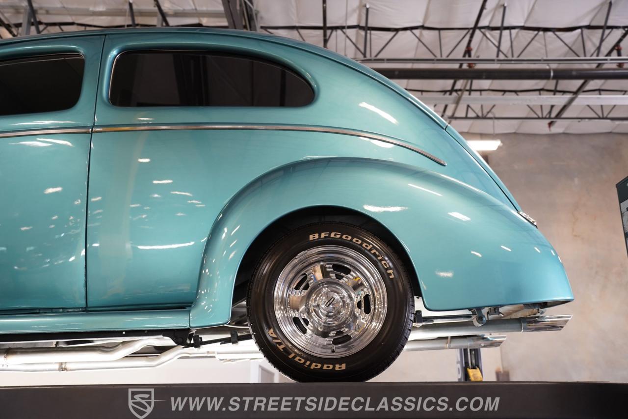 1940 Ford Deluxe