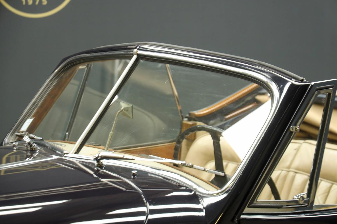 1955 Jaguar XK140 DHC &ldquo;More than 70 years in France&rdquo;