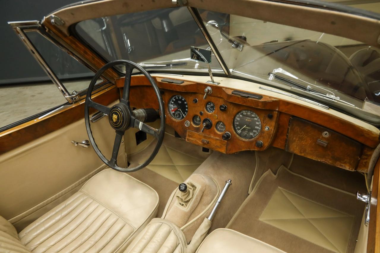 1955 Jaguar XK140 DHC &ldquo;More than 70 years in France&rdquo;
