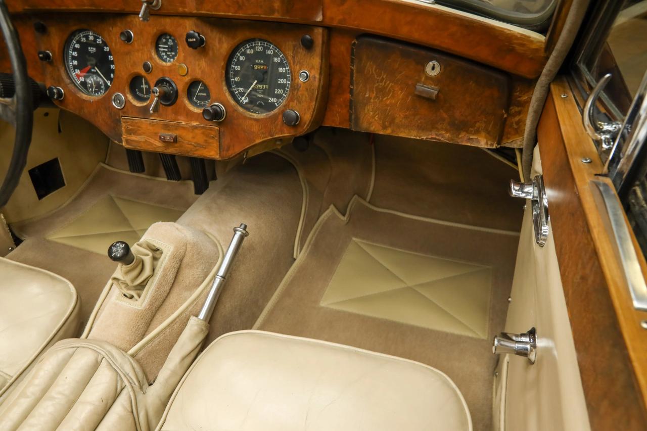 1955 Jaguar XK140 DHC &ldquo;More than 70 years in France&rdquo;