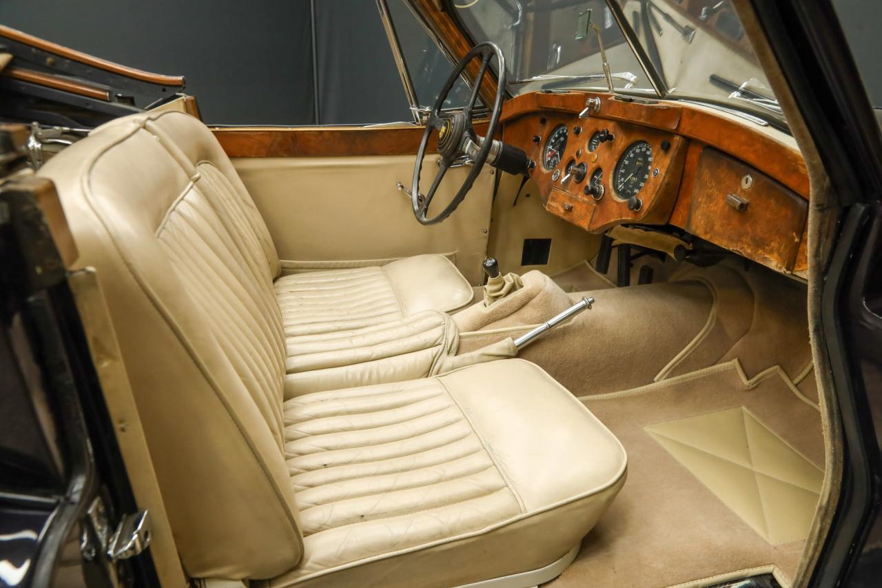1955 Jaguar XK140 DHC &ldquo;More than 70 years in France&rdquo;