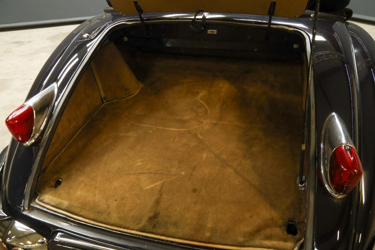 1955 Jaguar XK140 DHC &ldquo;More than 70 years in France&rdquo;