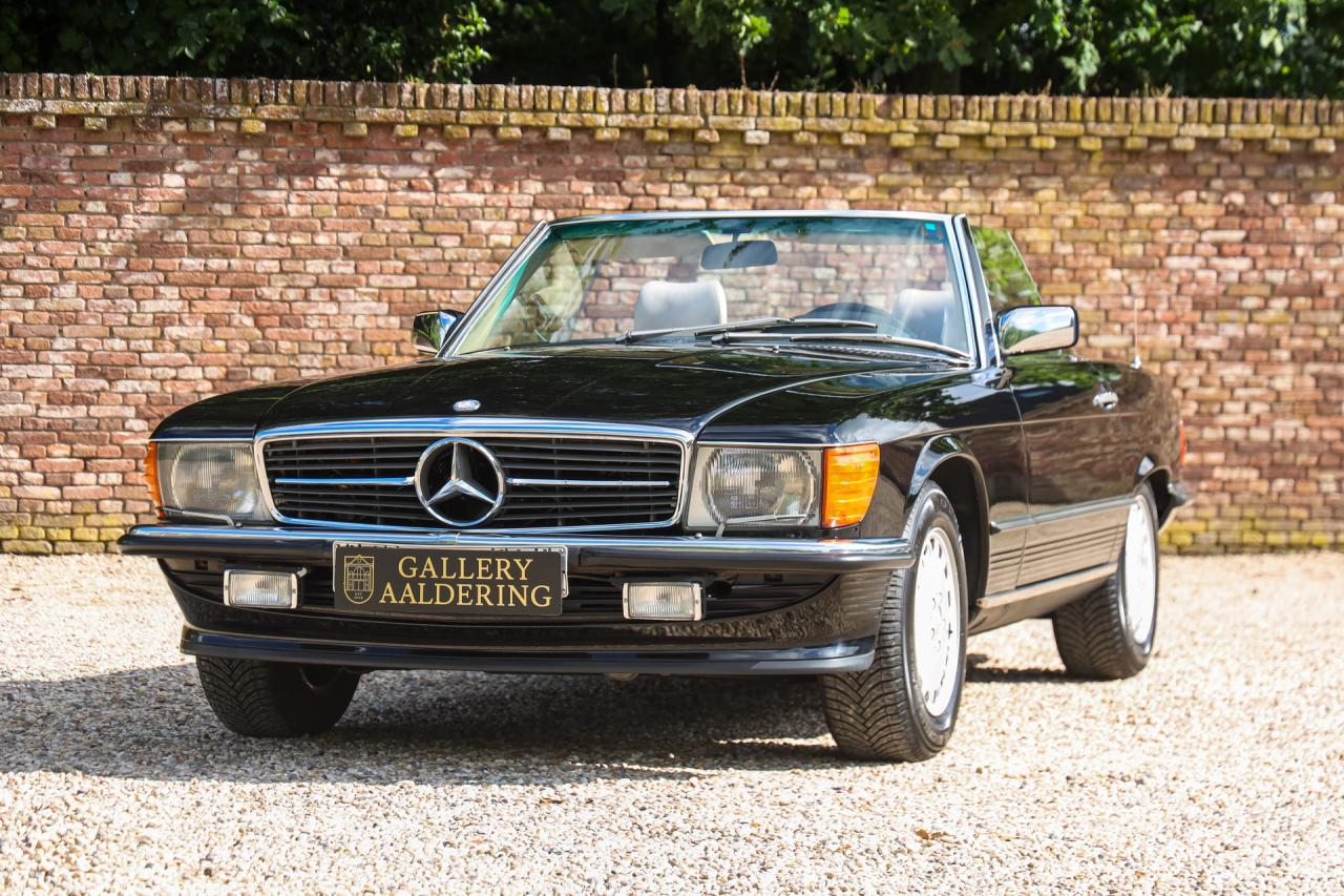 1986 Mercedes - Benz 420 SL &ldquo;The hidden strip is still there&rdquo;