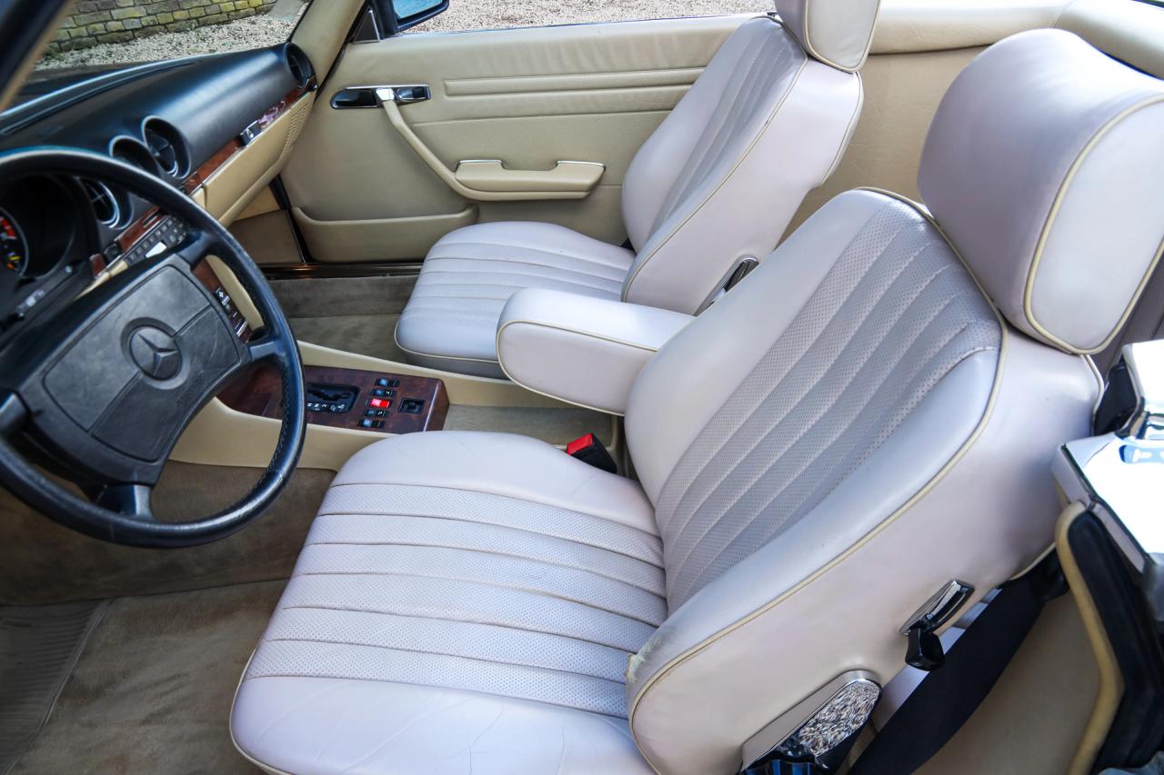 1986 Mercedes - Benz 420 SL &ldquo;The hidden strip is still there&rdquo;