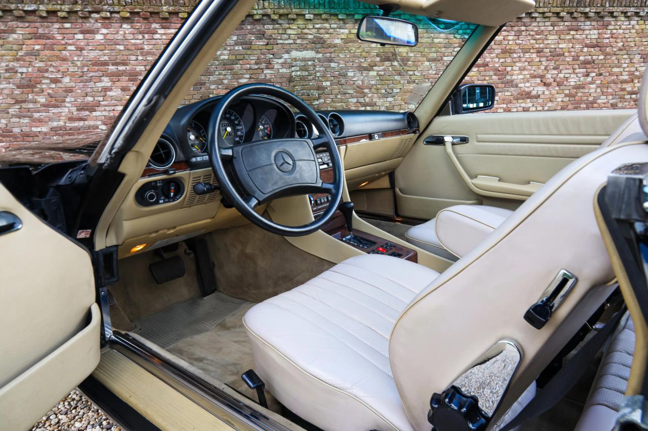 1986 Mercedes - Benz 420 SL &ldquo;The hidden strip is still there&rdquo;