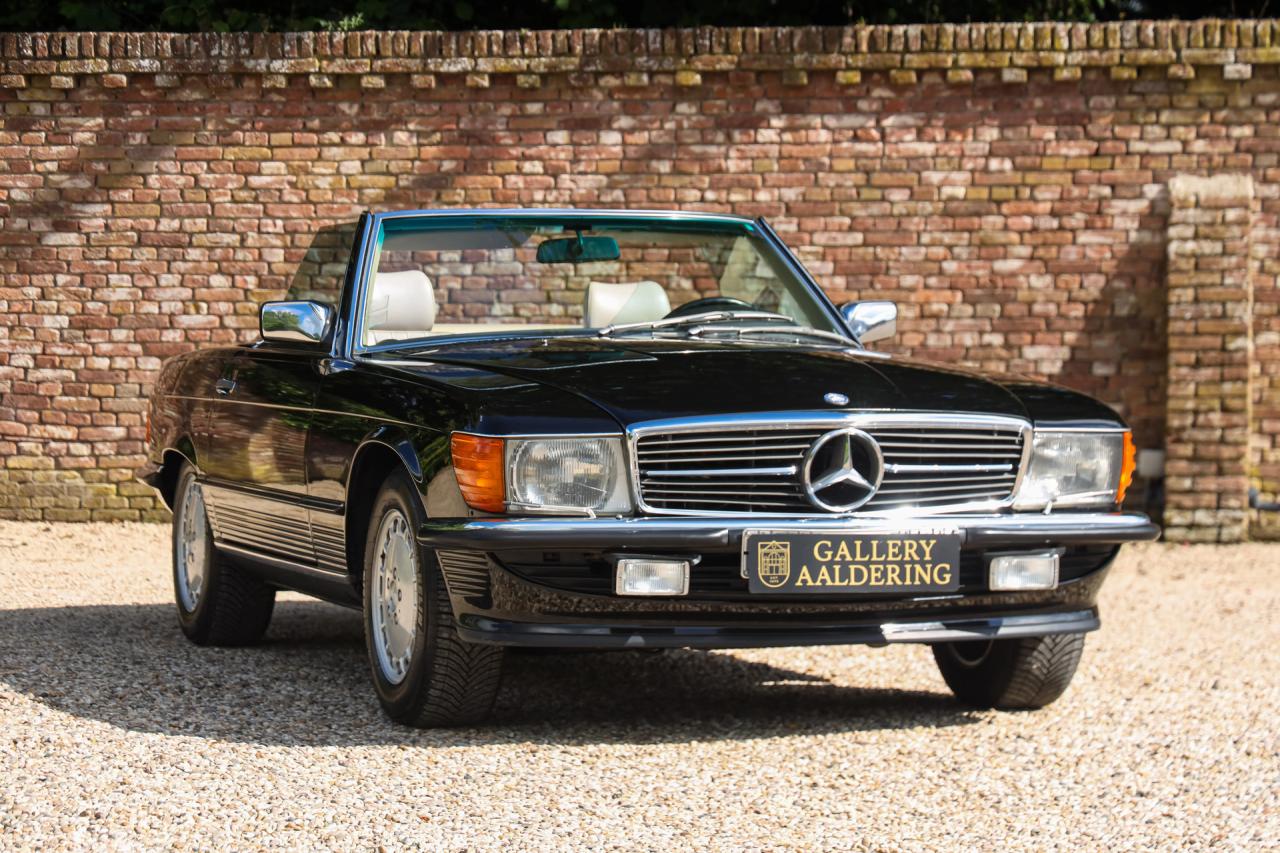 1986 Mercedes - Benz 420 SL &ldquo;The hidden strip is still there&rdquo;