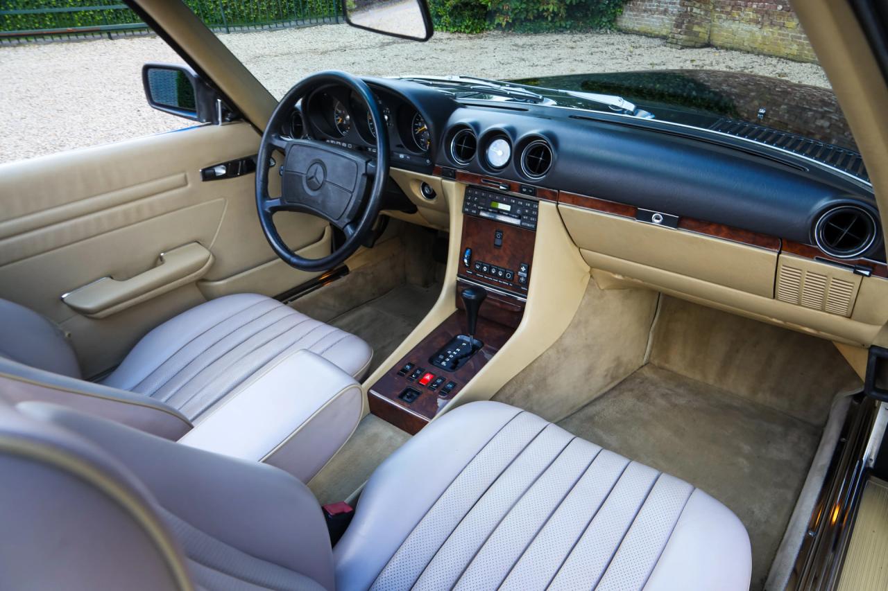 1986 Mercedes - Benz 420 SL &ldquo;The hidden strip is still there&rdquo;
