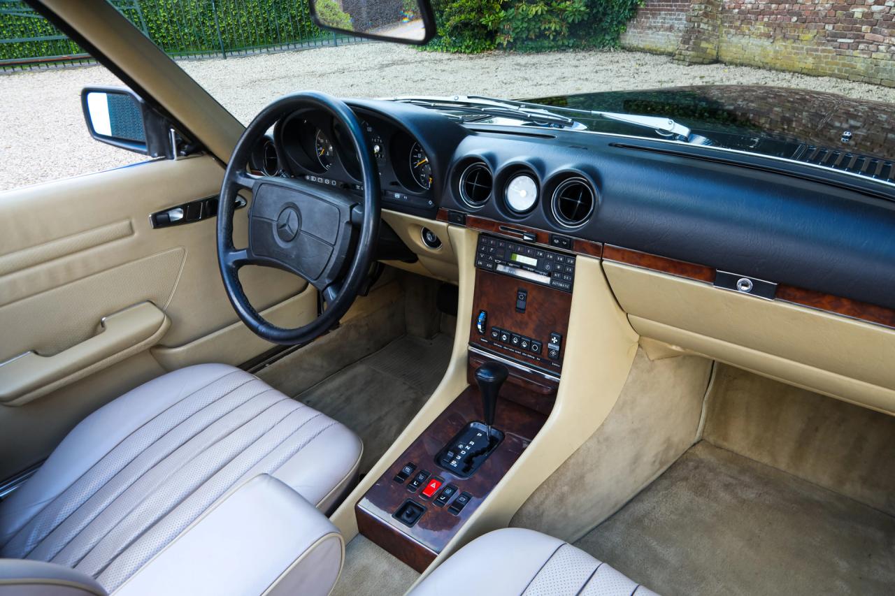 1986 Mercedes - Benz 420 SL &ldquo;The hidden strip is still there&rdquo;