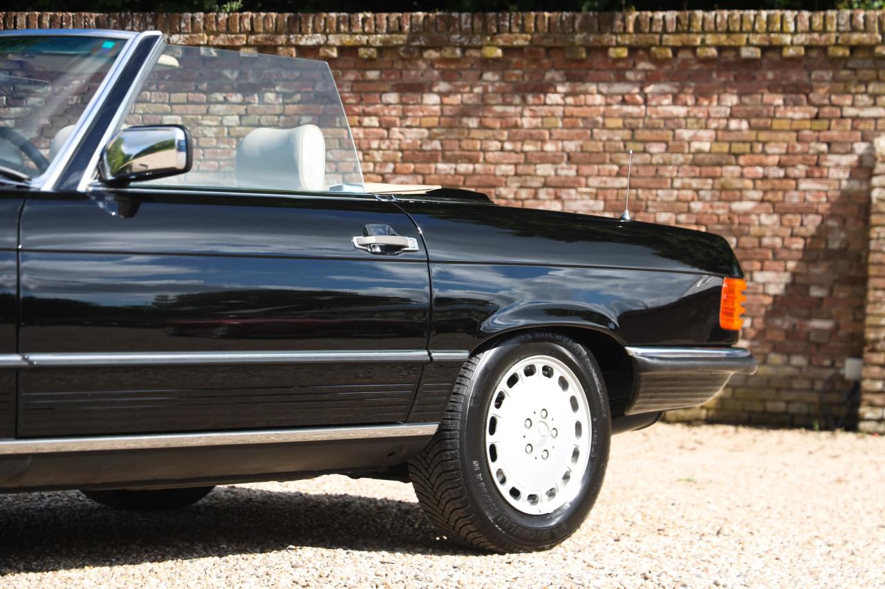 1986 Mercedes - Benz 420 SL &ldquo;The hidden strip is still there&rdquo;