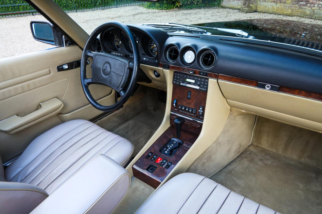 1986 Mercedes - Benz 420 SL &ldquo;The hidden strip is still there&rdquo;