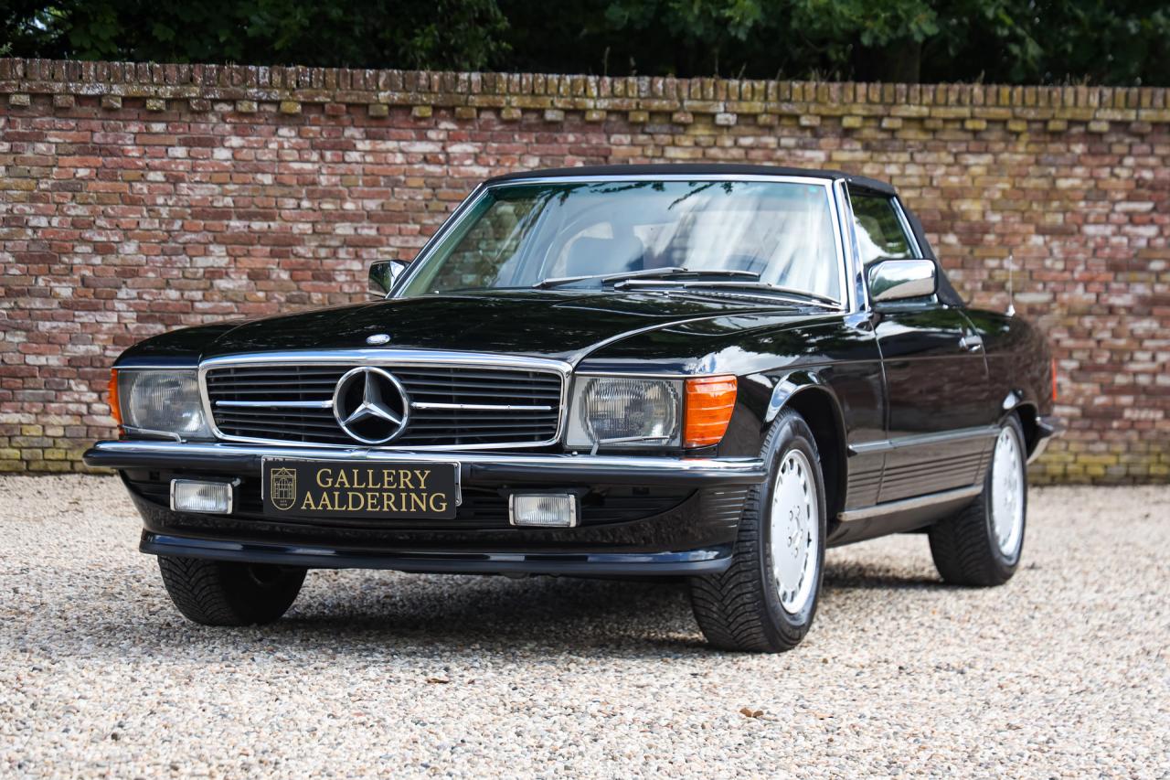 1986 Mercedes - Benz 420 SL &ldquo;The hidden strip is still there&rdquo;