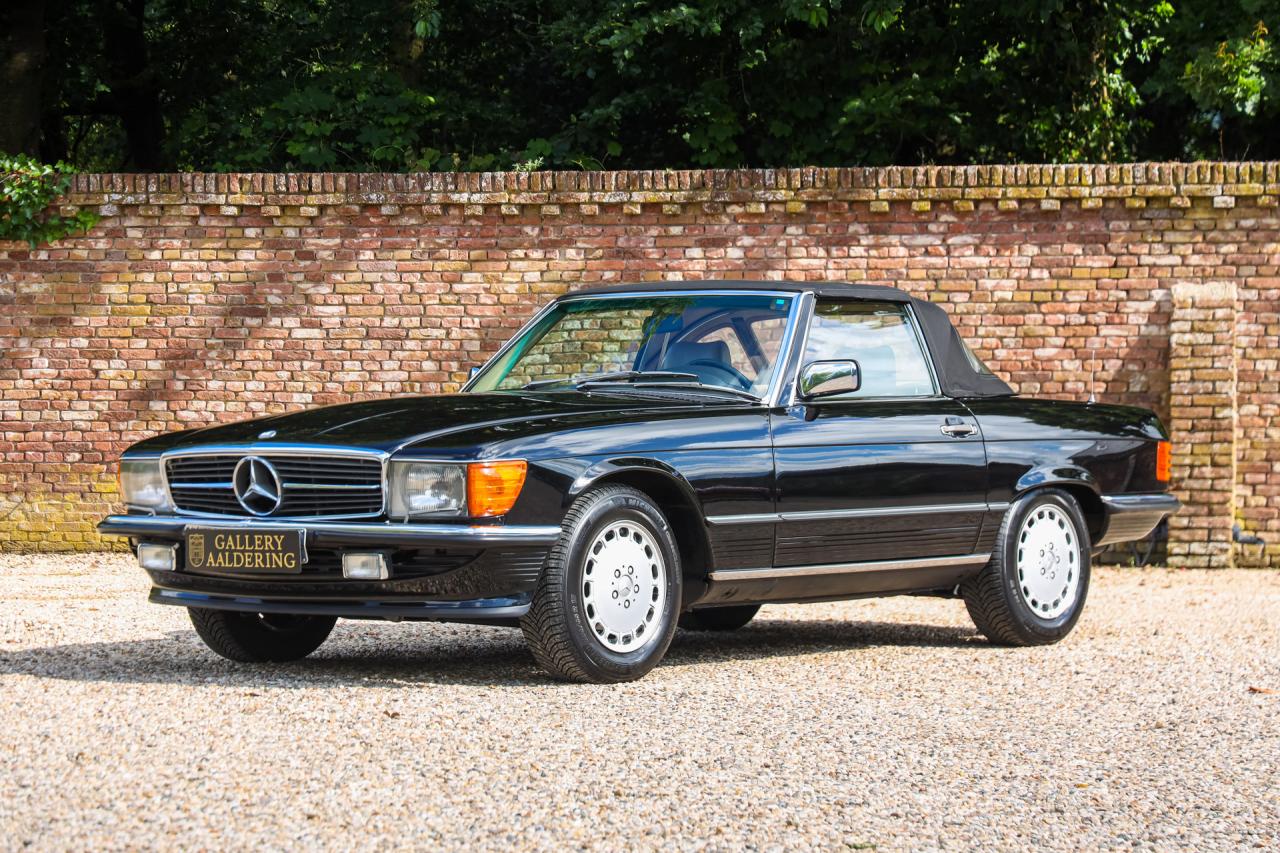 1986 Mercedes - Benz 420 SL &ldquo;The hidden strip is still there&rdquo;